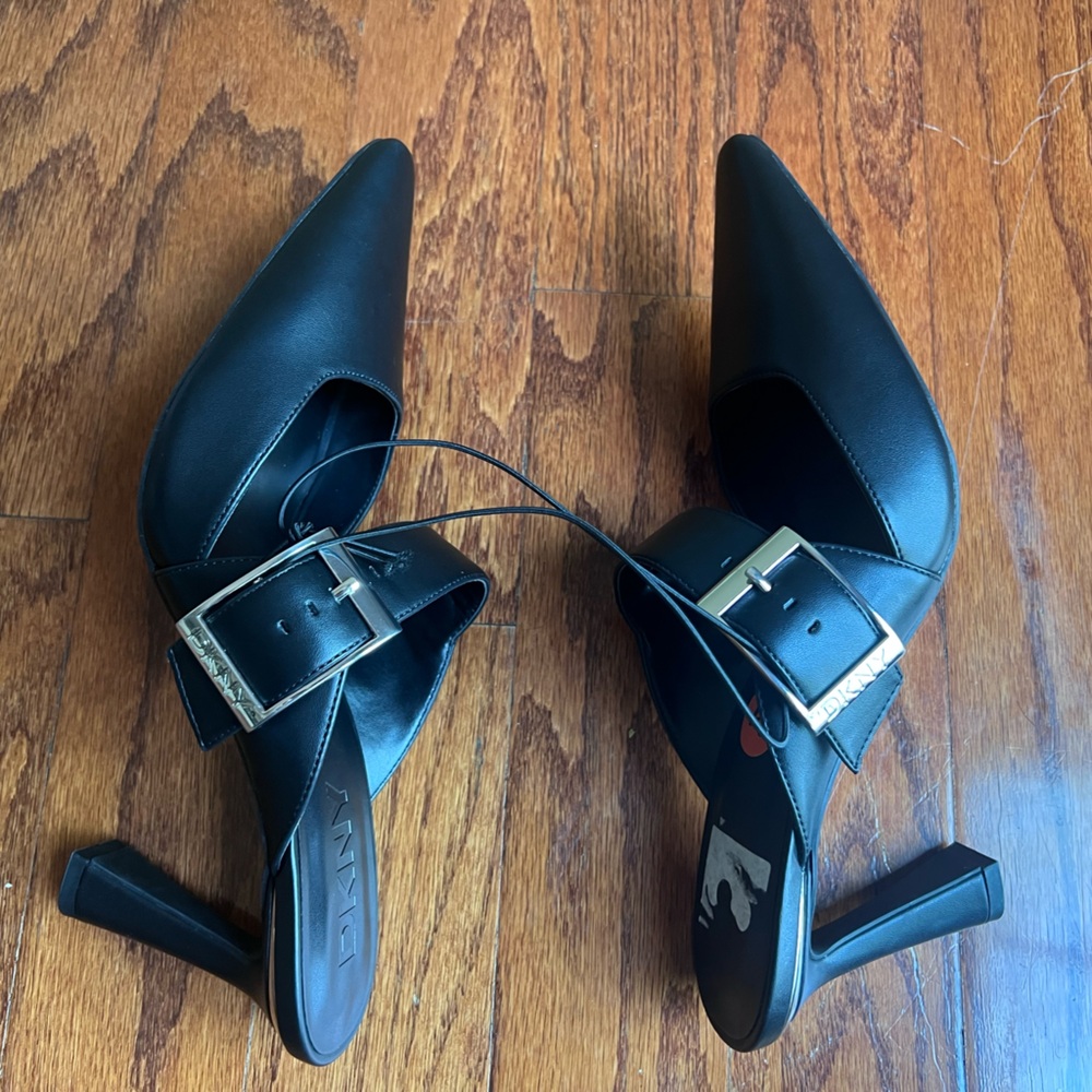 NWT DKNY Black Pointed-Toe Slingback Heels